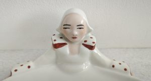 figurine