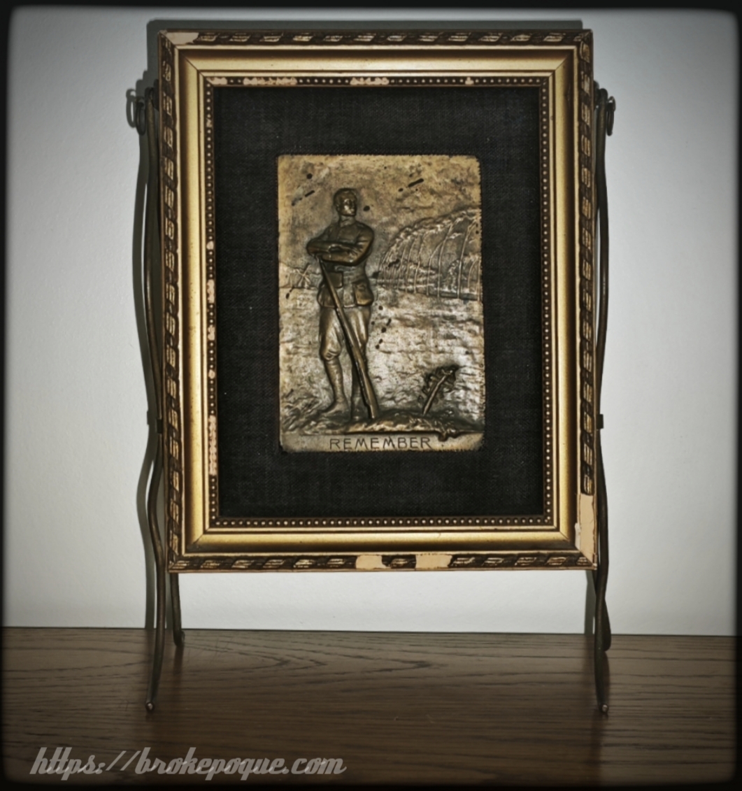 Plaque en bronze vue brokepoque